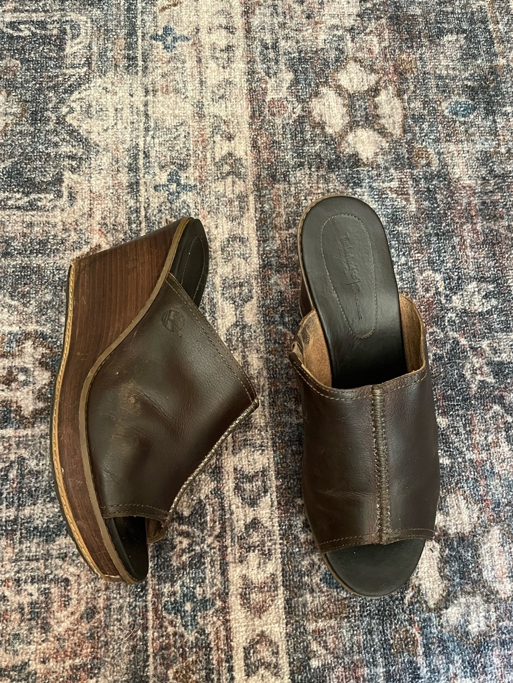 Leather wedge heels